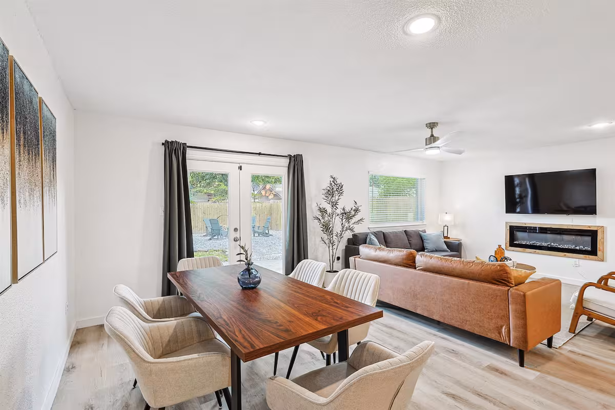 3-BD - Fully Remodeled, Convenient & Spacious