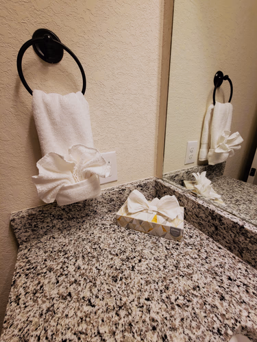 https://upcdn.io/W23MTH6/image/uploads/2025/10/07/4jTM3pRm8K-Bathroom1b.jpg?f=avif&w=900&h=500&fit=cover&quality=60
