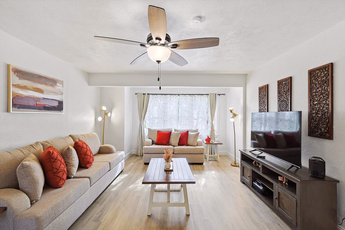 4-BD,2-BA Home Retreat, Laundry, Backyard