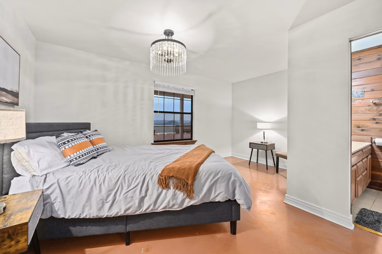 https://upcdn.io/W23MTH6/image/uploads/2025/10/07/4jTS5Bq944-027-458602-10744%20Deer%20Canyon%20Road%2027_13123246.jpg?f=avif&w=900&h=500&fit=cover&quality=60