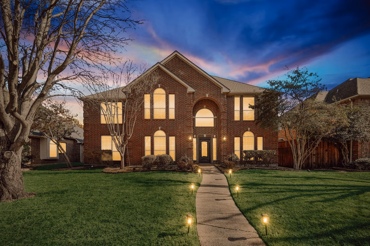 https://upcdn.io/W23MTH6/image/uploads/2025/10/09/4jT79nPVE1-108-web-or-mls-7216-sage-meadow-way.jpg?f=avif&w=900&h=500&fit=cover&quality=60
