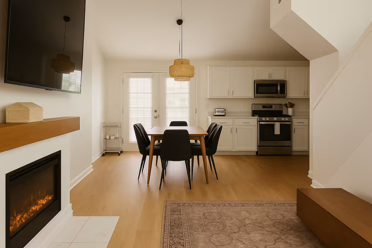 Airy 1 BR, Recliners, Large TV, 10 min to Braves, Pets welcomed!