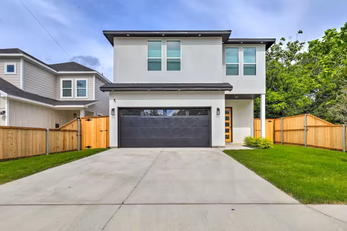 Modern 4BD, Best in the West, Dallas Area