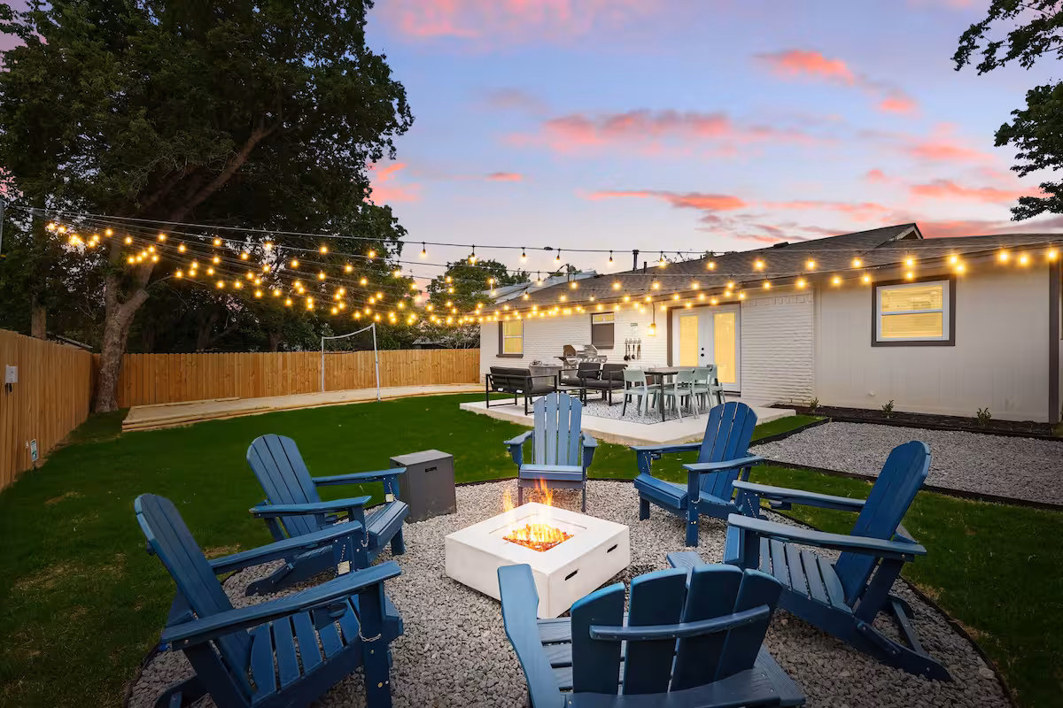 Modern Open-Concept | 4-BD/3-BA with Backyard