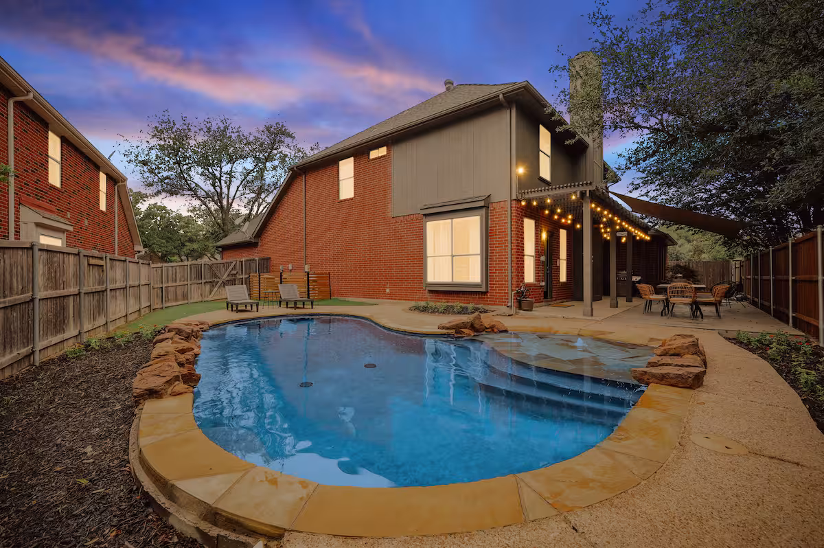 Live Like Royalty - Highland Village 6BR Mansion