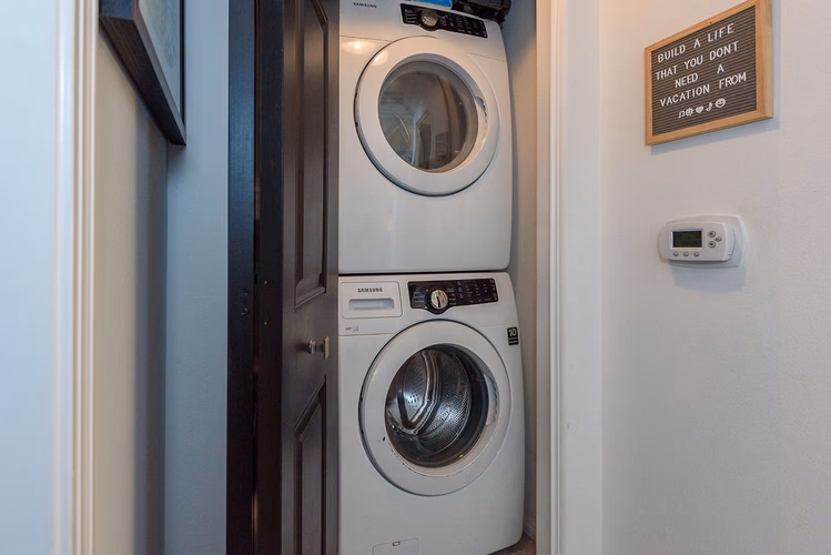 https://upcdn.io/W23MTH6/image/uploads/2025/10/14/4jST7EHVBj-Profphoto_1642_Seventh_Ave_Unit_219_Laundry.jpg?f=avif&w=900&h=500&fit=cover&quality=60