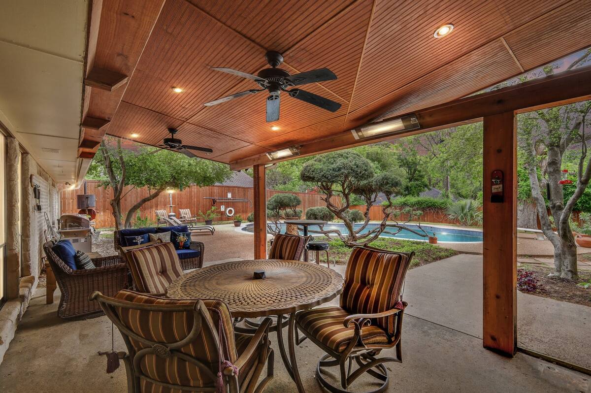 Highland Village - 4BR w Backyard Pool Oasis