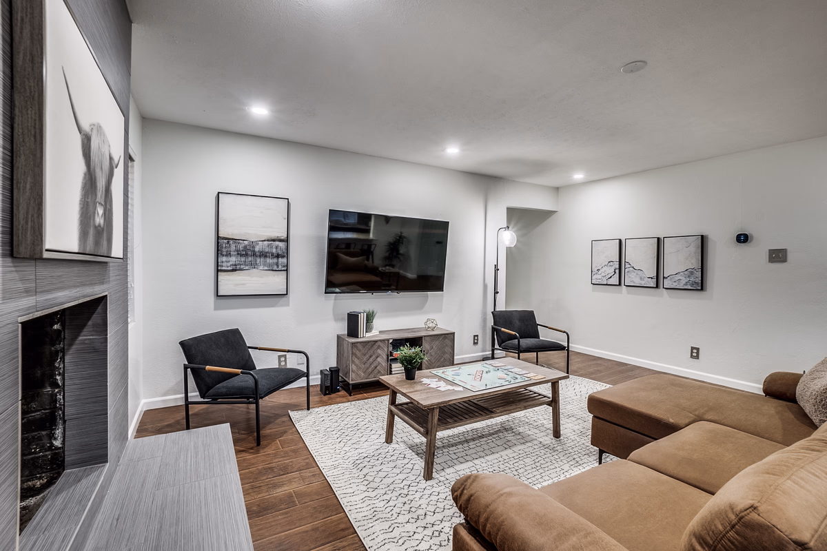 5-BD,2-BA Spring Valley Park Home w Backyard Fun