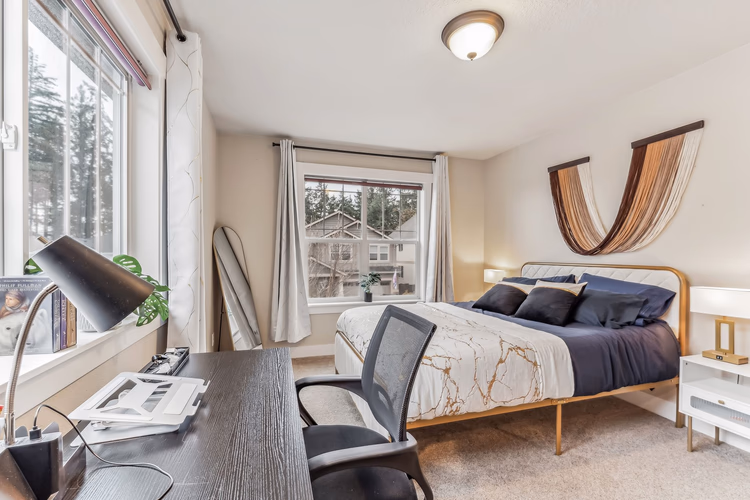 https://upcdn.io/W23MTH6/image/uploads/2025/11/02/4jPwoR3GHw-20330_SW_Cassandra_Ln_Beaverton_OR_97007_USA-Bedroom-DSC03519.jpg?f=avif&w=900&h=500&fit=cover&quality=60