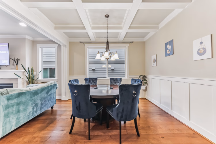 https://upcdn.io/W23MTH6/image/uploads/2025/11/02/4jPwoR8o2h-20330_SW_Cassandra_Ln_Beaverton_OR_97007_USA-Dining_room-DSC03444.jpg?f=avif&w=900&h=500&fit=cover&quality=60