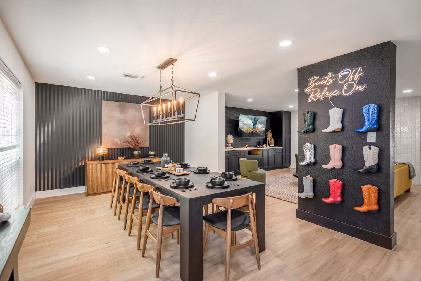 Western Boots & Spa-Hot Tub|BBQ |Firepit| Gameroom