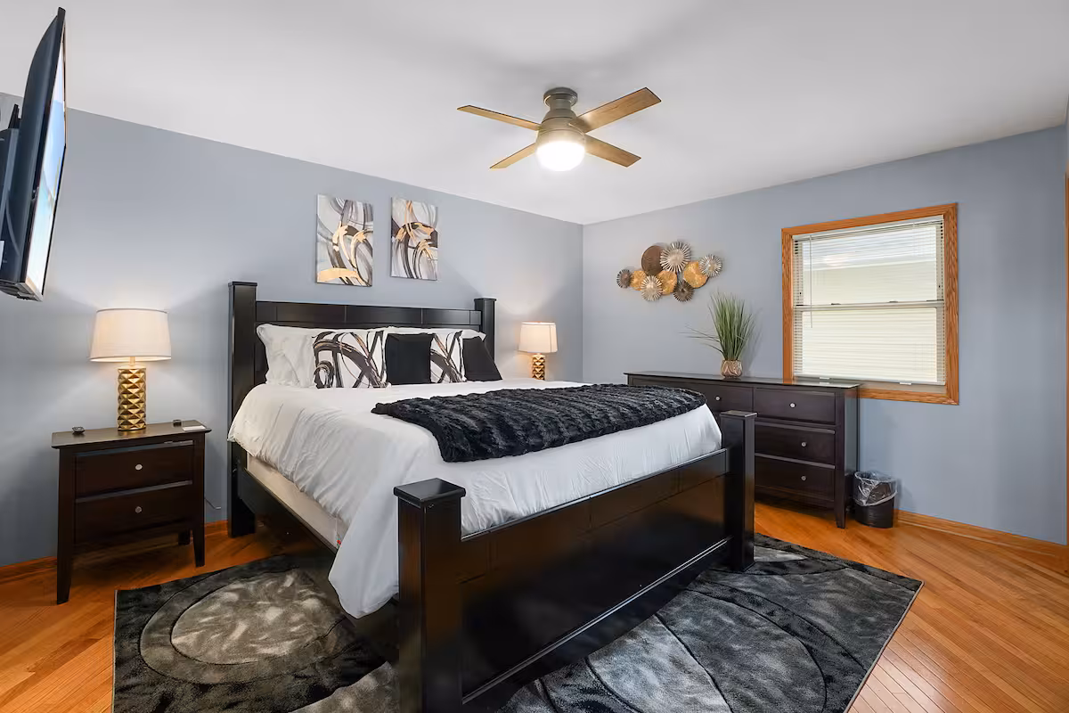 Elk Grove Village FHS Rental – Kingsbridge Rd