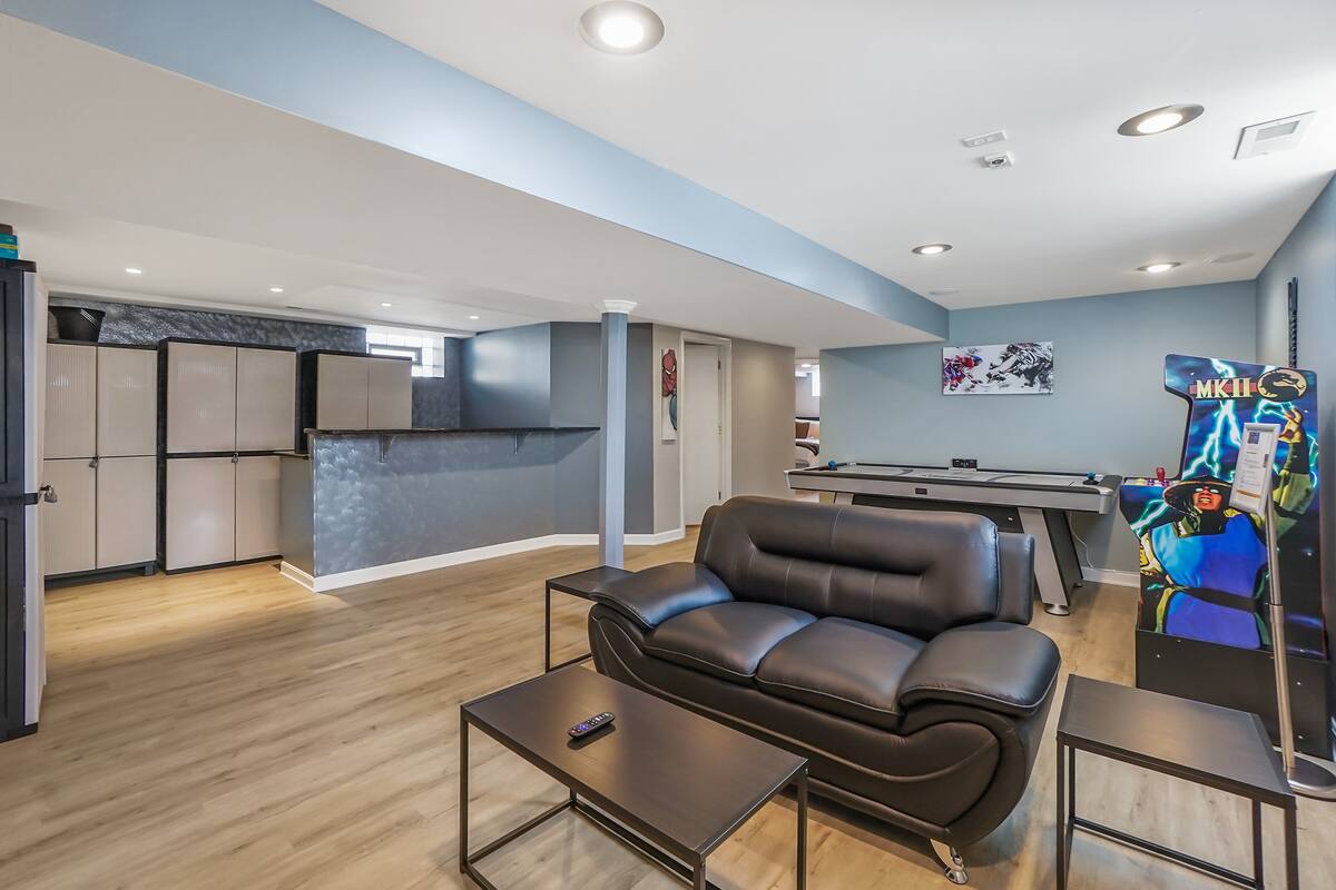 Chicago FHS Rental - W Berwyn Ave