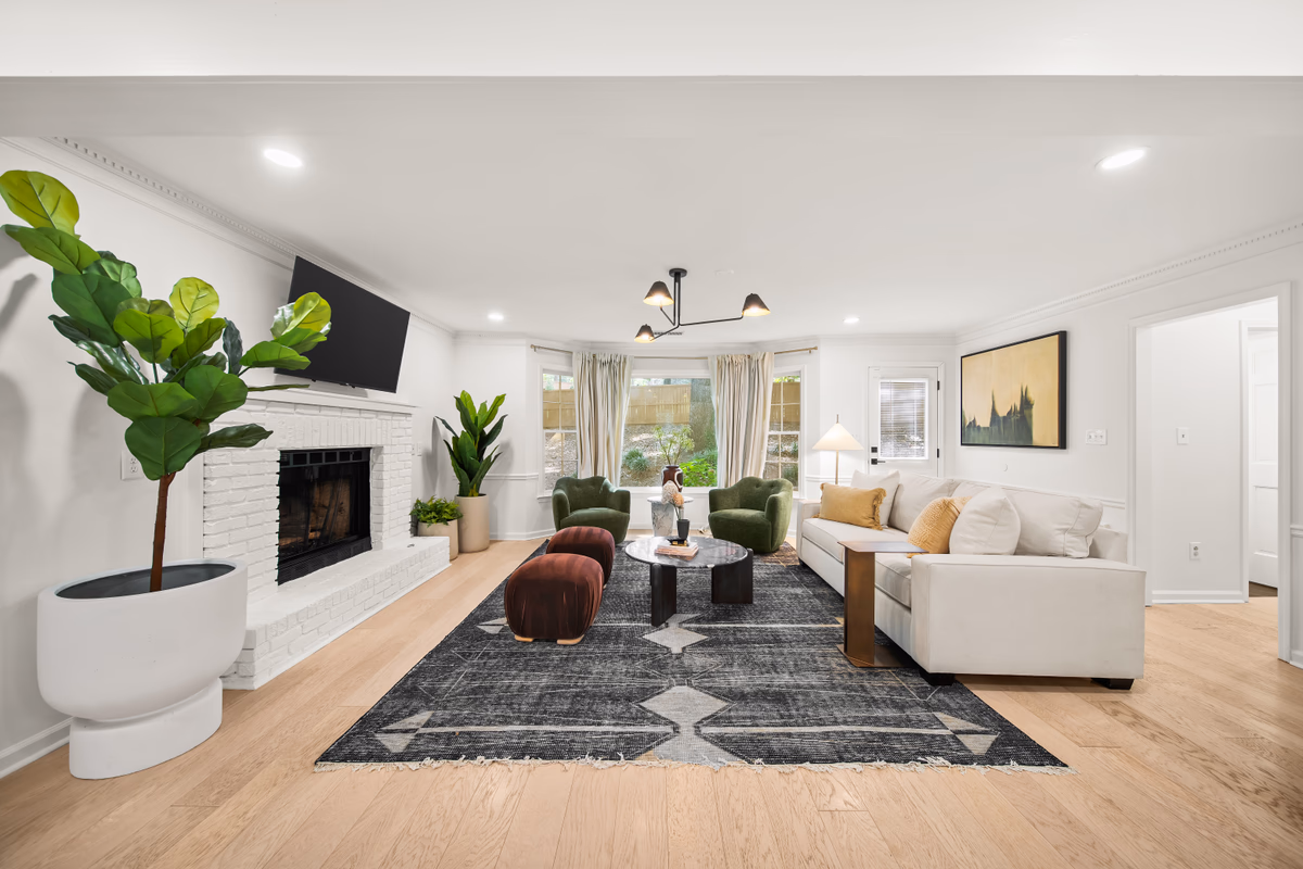 Luxury 4BR | Insurance Ready, Pets + Fenced Yard