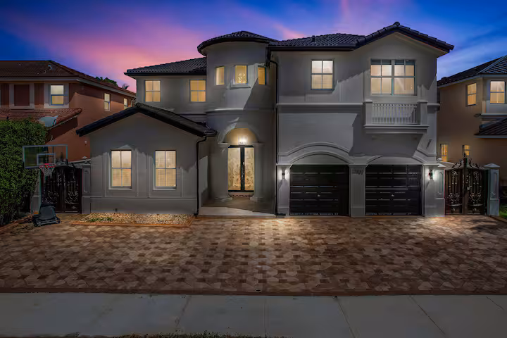 5-BD,5-BA Tropical Oasis - Pool, Patio, Fun