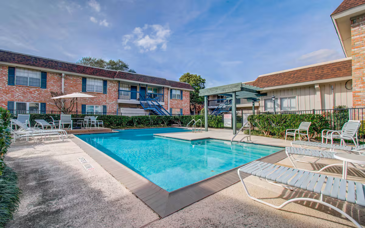 Greater Uptown 1BD, 1BA Apt, Mins to Attractions