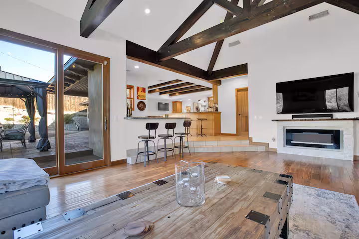 1333 Calle Gomero, Thousand Oaks, CA 91360