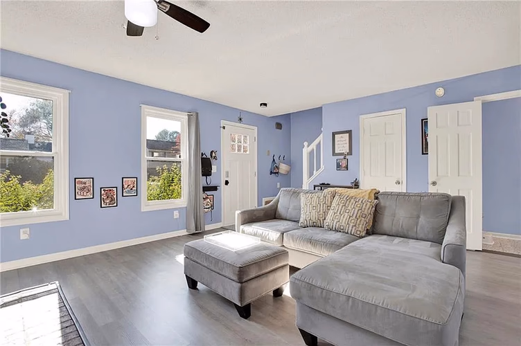 https://upcdn.io/W23MTH6/image/uploads/2026/05/15/4ixQCNoeDK-living%20room2.jpg?f=avif&w=900&h=500&fit=cover&quality=60