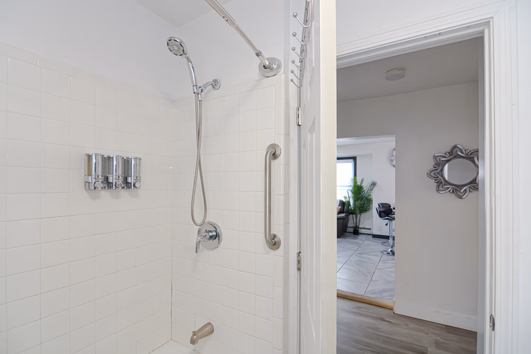 https://upcdn.io/W23MTH6/image/uploads/2026/05/19/4iwsJncRAL-mat_2894.jpeg?f=avif&w=900&h=500&fit=cover&quality=60