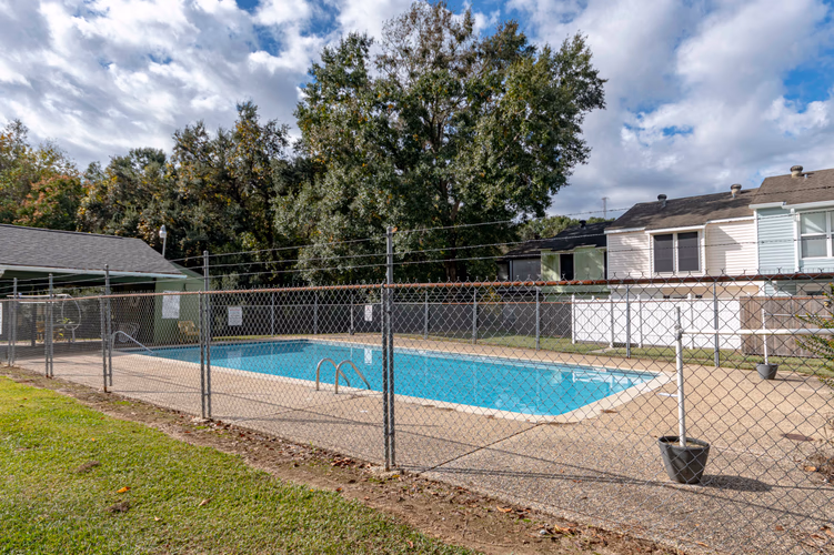 https://upcdn.io/W23MTH6/image/uploads/2026/05/29/4ivZEsWn4v-Community%20Pool%202.jpg?f=avif&w=900&h=500&fit=cover&quality=60