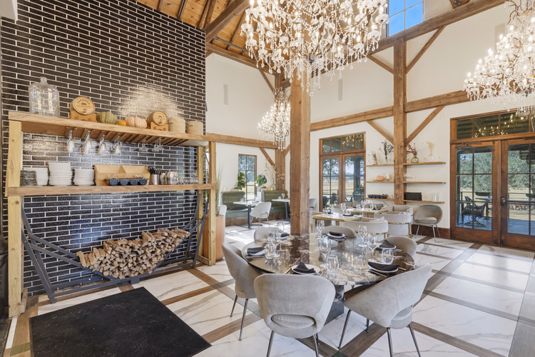 https://upcdn.io/W23MTH6/image/uploads/2026/06/02/4iv2NgWVGN-20251027_Restaurant_73.JPG?f=avif&w=900&h=500&fit=cover&quality=60