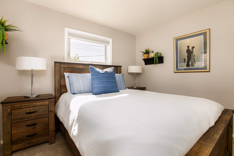 https://upcdn.io/W23MTH6/image/uploads/2026/06/11/4itqAYia9S-10-web-or-mls-00-9.jpg?f=avif&w=900&h=500&fit=cover&quality=60
