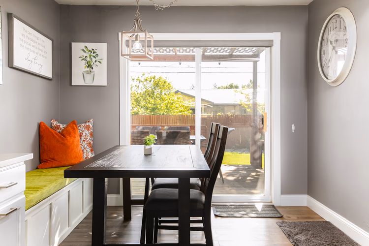 https://upcdn.io/W23MTH6/image/uploads/2026/06/11/4itqB8FTDF-14-web-or-mls-00-13.jpg?f=avif&w=900&h=500&fit=cover&quality=60
