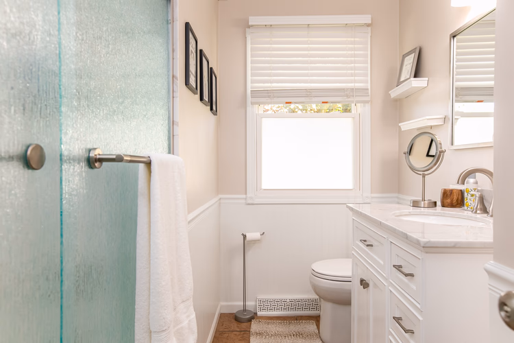 https://upcdn.io/W23MTH6/image/uploads/2026/06/11/4itq9eYAHe-7-web-or-mls-00-6.jpg?f=avif&w=900&h=500&fit=cover&quality=60