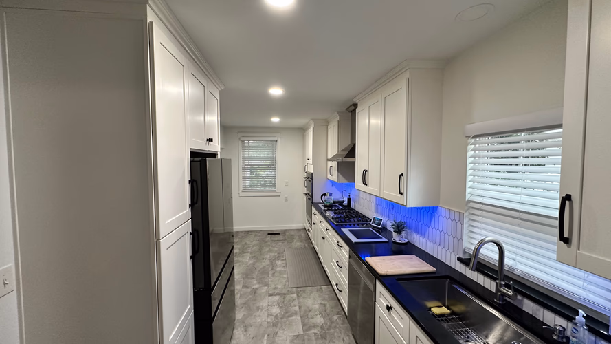 https://upcdn.io/W23MTH6/image/uploads/2026/06/14/4itS8tpK2F-Kitchen.JPG?f=avif&w=900&h=500&fit=cover&quality=60