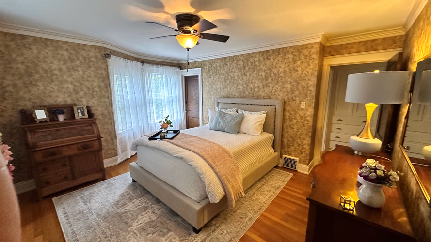 https://upcdn.io/W23MTH6/image/uploads/2026/06/14/4itS7Lw28f-Womans%20Room.JPG?f=avif&w=900&h=500&fit=cover&quality=60