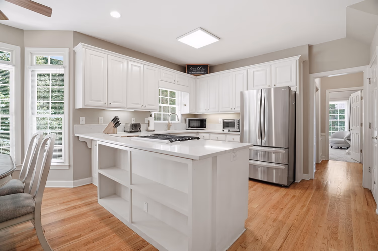 https://upcdn.io/W23MTH6/image/uploads/2026/06/15/4itKUWq32n-63-web-or-mls-A7302460.jpg?f=avif&w=900&h=500&fit=cover&quality=60
