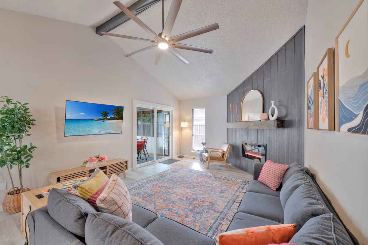 Stunning 3 BD Family Home+ Game Room+PingPong