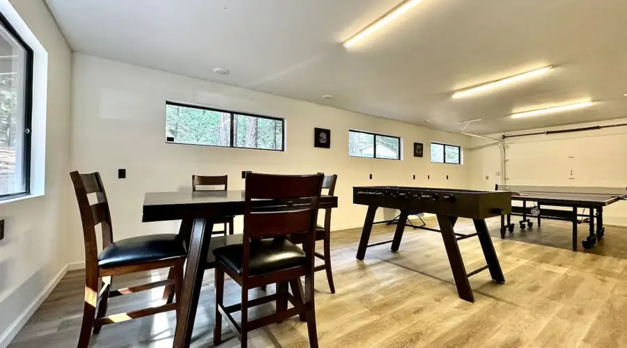Treetop Cabin · Game Room · Fire Pit · Sleeps 8