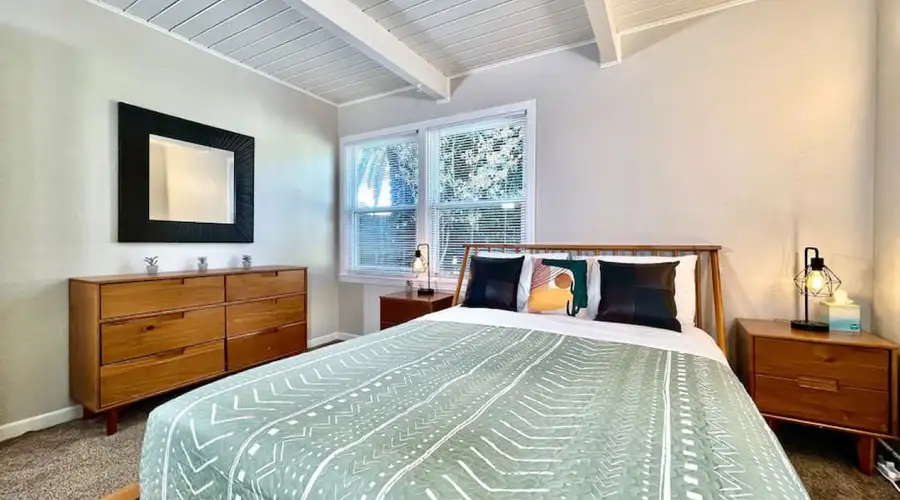 Maryland · Mid-Century Modern · Covered Patio · 5 Min to DT Sac