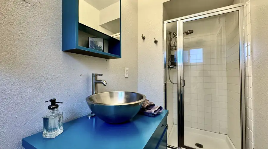 Riverview · Hot Tub · Huge Fenced Yard · EV Charger · Near DT Sac