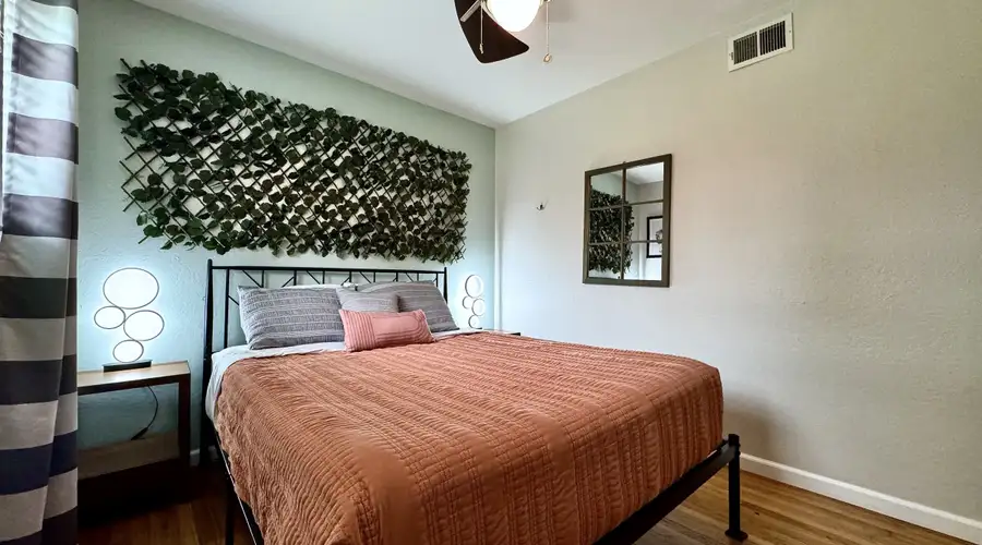 Riverview · Hot Tub · Huge Fenced Yard · EV Charger · Near DT Sac