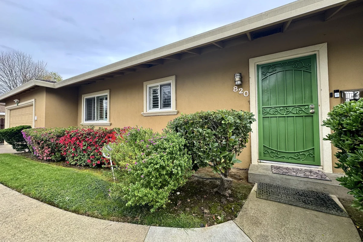 Riverview · Hot Tub · Huge Fenced Yard · EV Charger · Near DT Sac