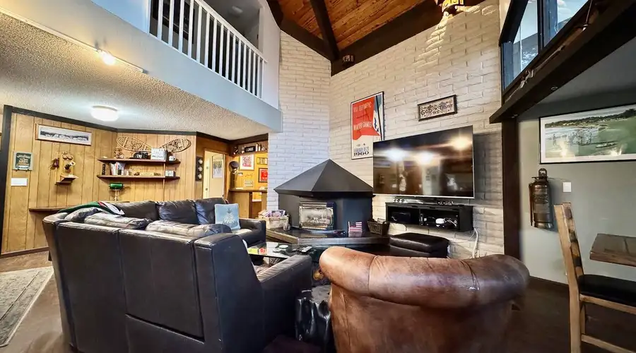 First Fairway Condo · Walk to Golf & Lake