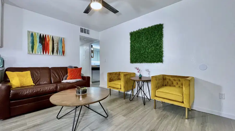Remodeled · Downtown Sac · Walk to Capitol
