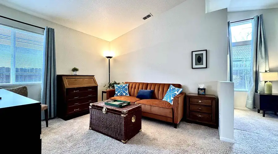 3BR · King Bed · Covered Patio · Water Feature