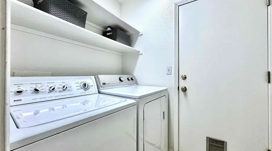 3BR · King Bed · Covered Patio · Water Feature