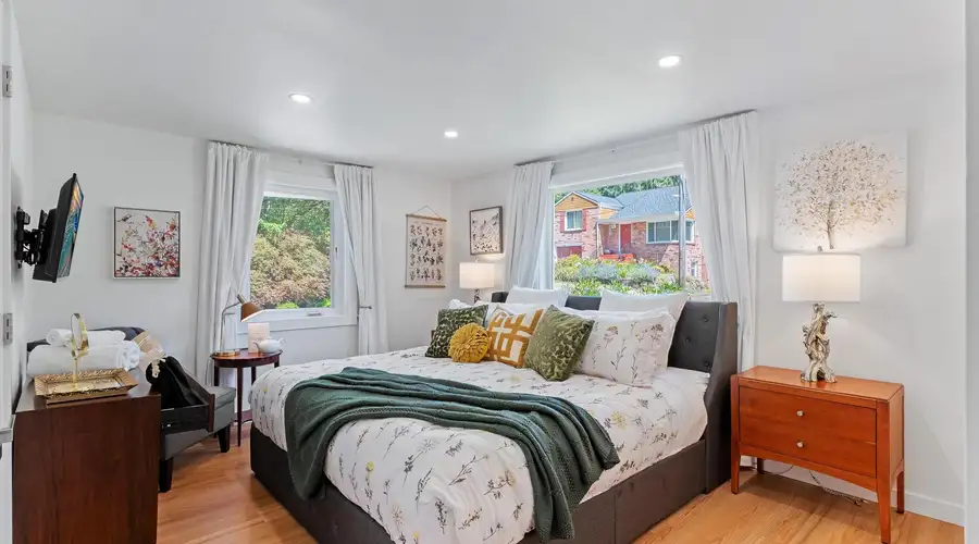 Mid Century Vibe