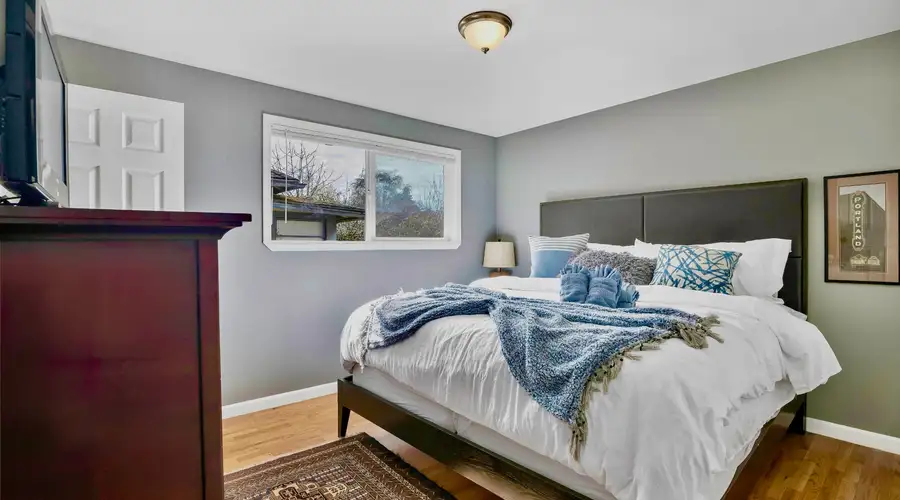 Seattle Fire Pit Home | Seward Park & Downtown