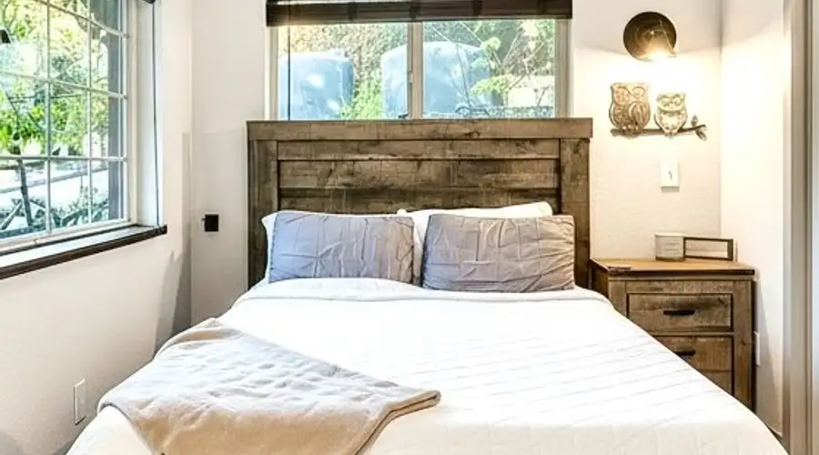 40-Acre Off-Grid Cabin | Skagit Valley Wilderness