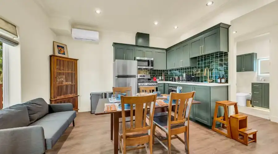 3BR Luxe Apt | Boutique Comfort Near UC Davis
