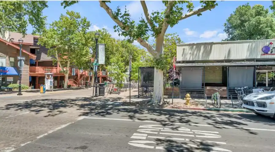3BR Luxe Apt | Boutique Comfort Near UC Davis
