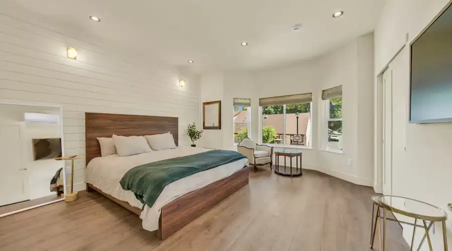 3BR Luxe Apt | Boutique Comfort Near UC Davis