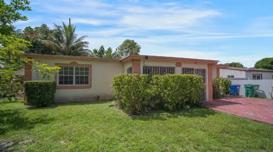 Most Affordable Miami House Fits 8 People