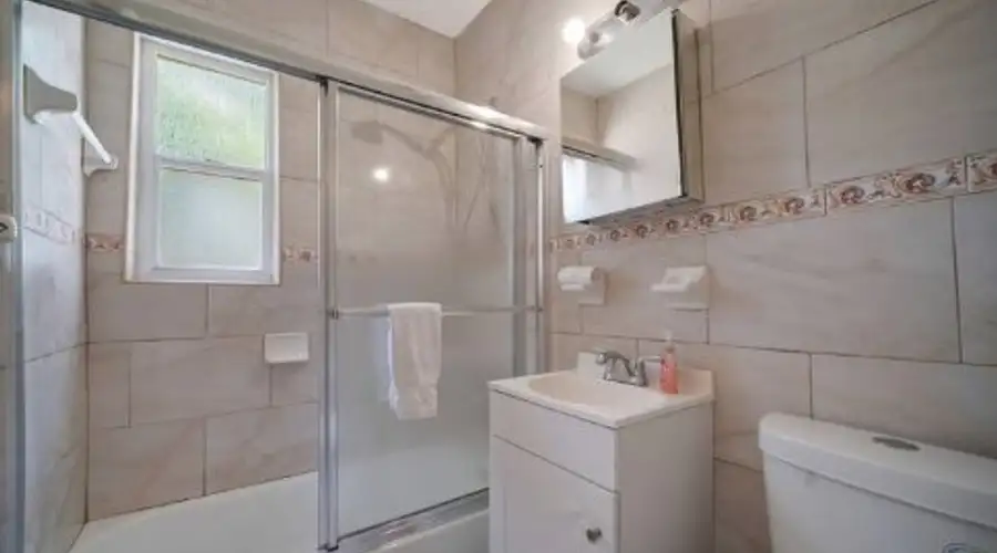 Most Affordable Miami House Fits 8 People