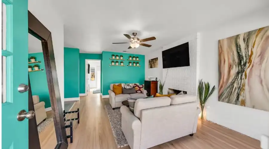 3 bd Bungalow With Putting Green